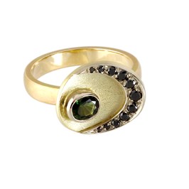 14ct gold ring with sapphire & black diamonds