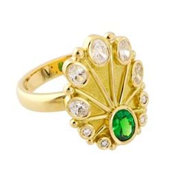 18ct gold ring, tsavorite & diamonds